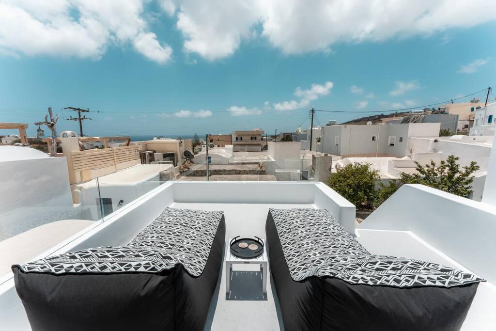 Vila Akri Santorini With Heated Jacuzzi Emporio  Exteriér fotografie