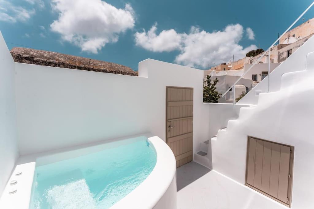 Vila Akri Santorini With Heated Jacuzzi Emporio  Exteriér fotografie